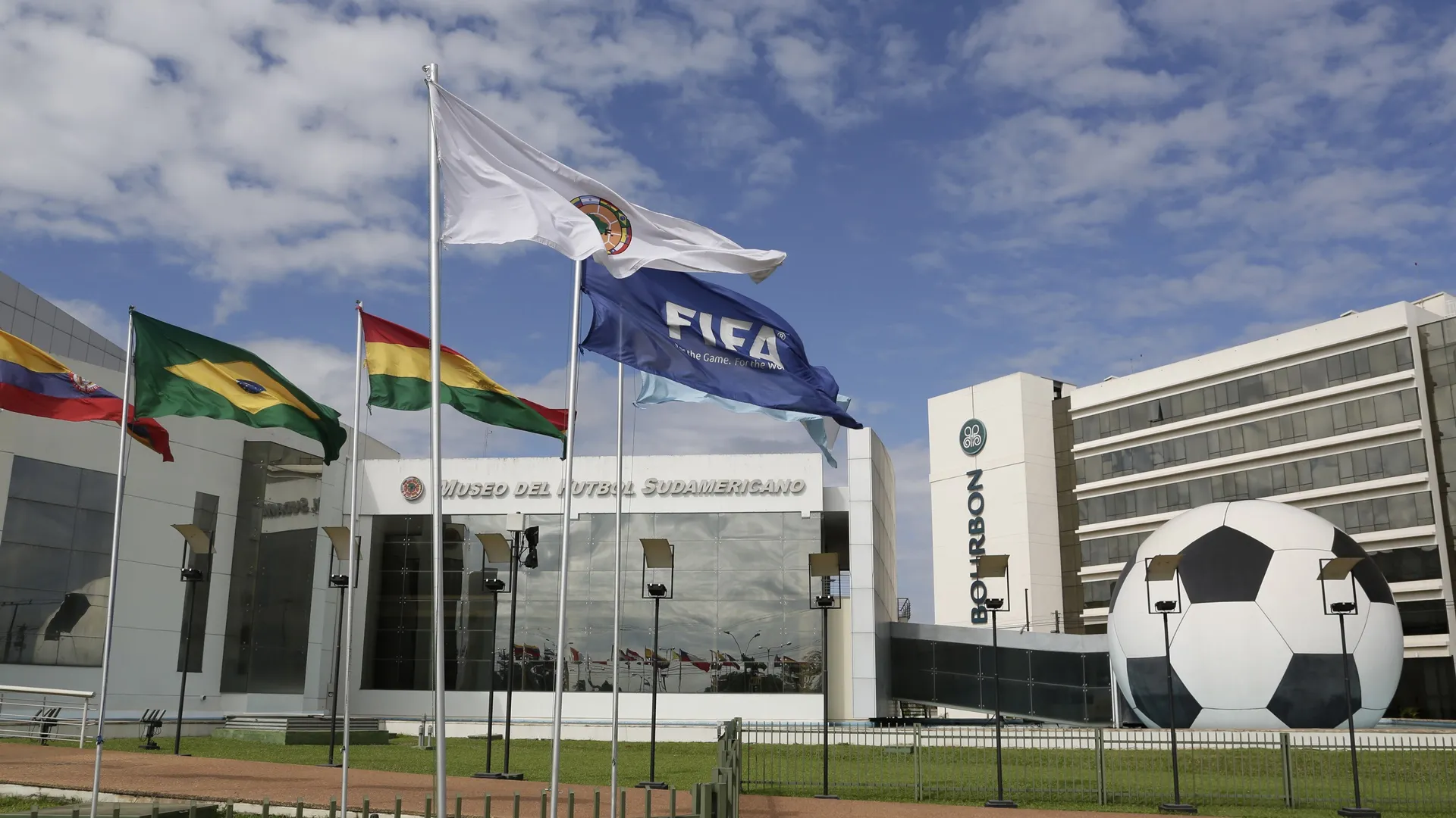 Conmebol acerta ao antecipar premia&ccedil;&atilde;o a clubes para amenizar efeitos da pandemia da COVID-19