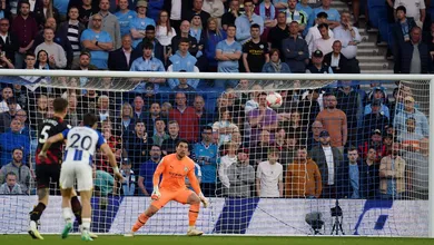 Julio Enciso ajudou o Brighton a somar o pontinho que faltava para a Liga Europa com um lindo gol