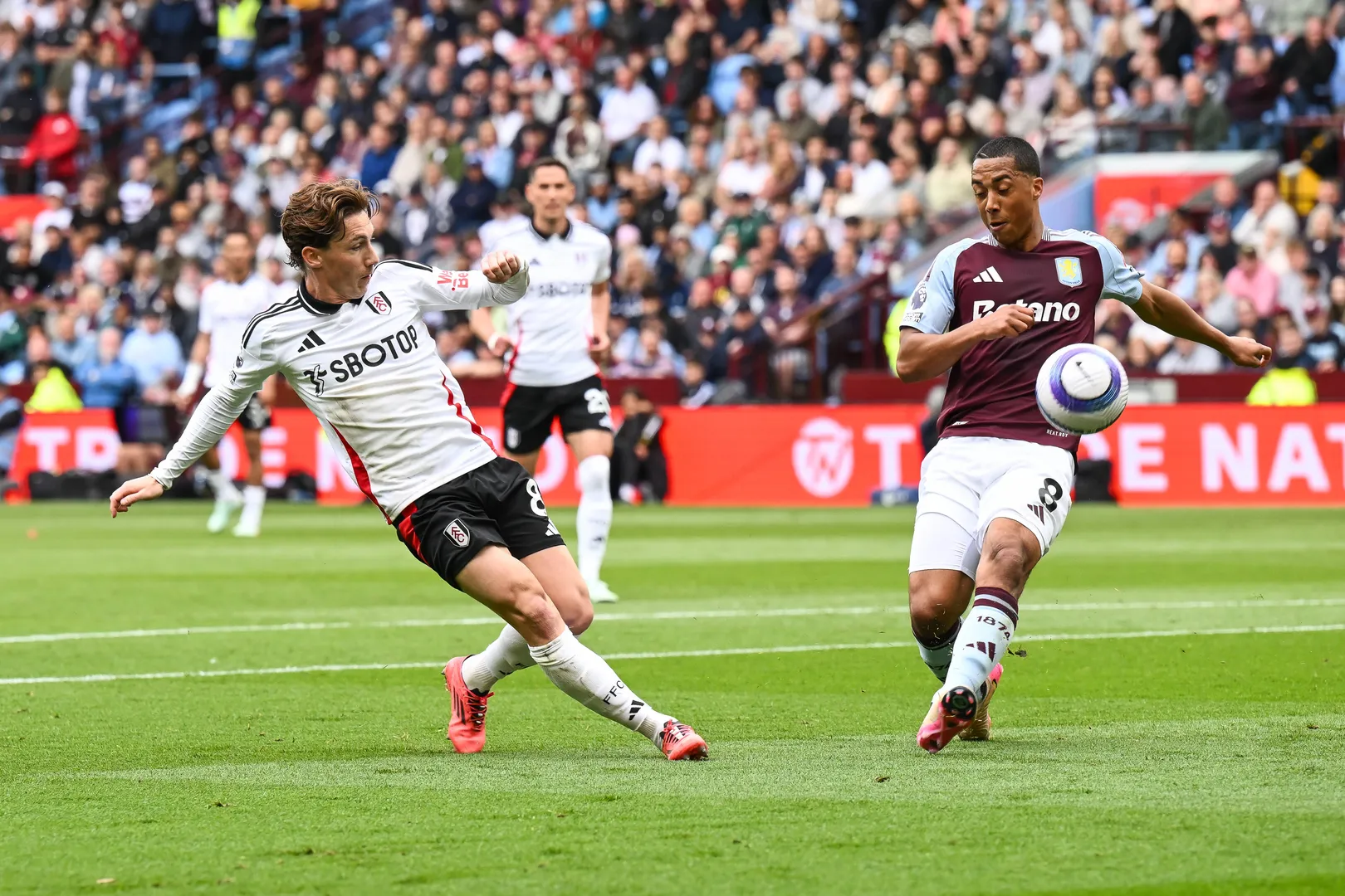 Tielmans foi destaque em Aston Villa x Fulham 