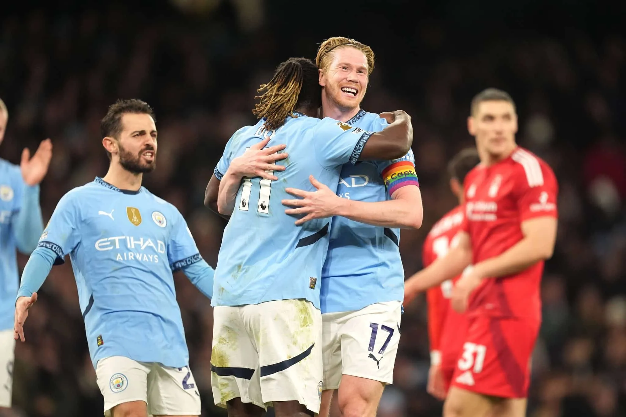 Vai ser dispensado? De Bruyne brilha e City consegue al&iacute;vio em meio &agrave; crise