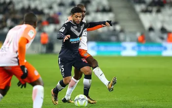 Ot&aacute;vio fez de Bordeaux sua casa, mas mant&eacute;m la&ccedil;o com Macei&oacute; em time amador inspirado nos girondinos