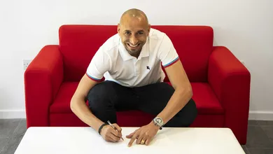 Venceu o 1%: Gomes esquece ideia de se aposentar e renova com o Watford