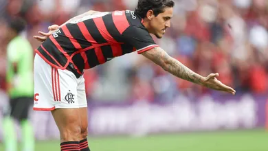 Pedro volta a marcar, mas Flamengo peca na defesa e s&oacute; empata com o Orlando City