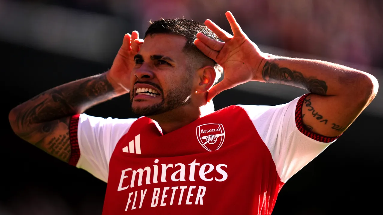 Arteta flerta com velhos problemas, mas Bruno Guimarães salva Arsenal do marasmo contra Leeds