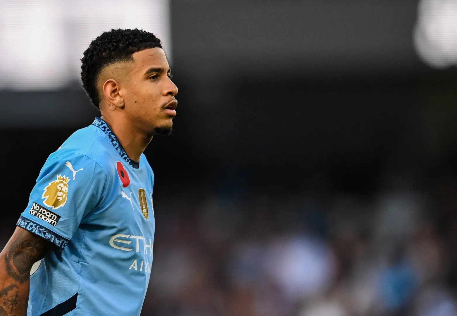 Savinho durante jogo do Manchester City
