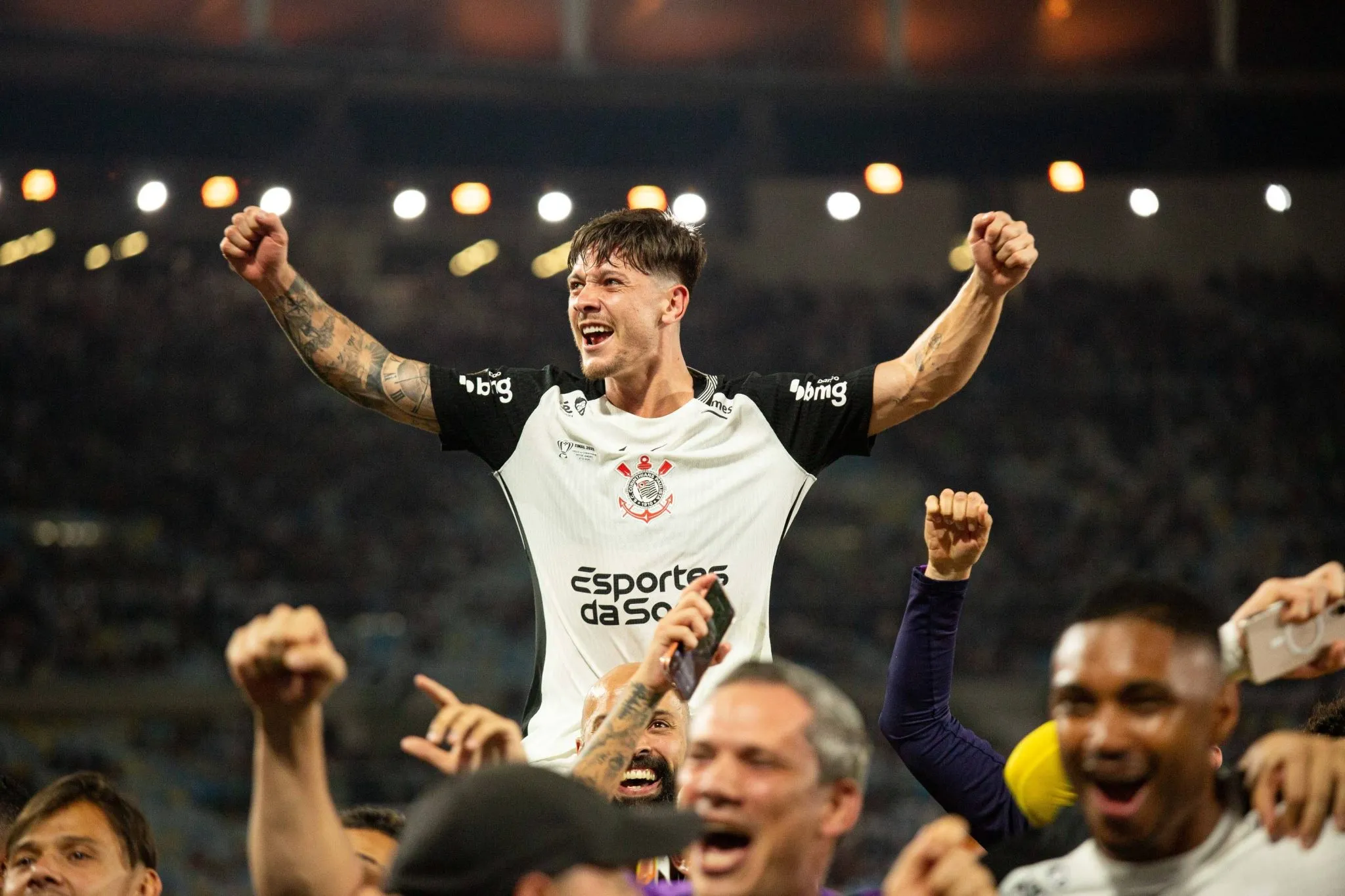 Rodrigo Garro comemora t&iacute;tulo da Copa do Brasil do Corinthians
