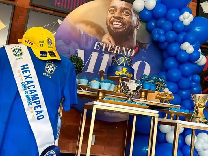 Ded&eacute; deu festa de anivers&aacute;rio com as cores do Cruzeiro em 2023