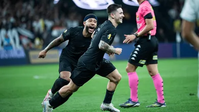 Corinthians planeja retorno de Garro e se assusta com condi&ccedil;&atilde;o de Memphis