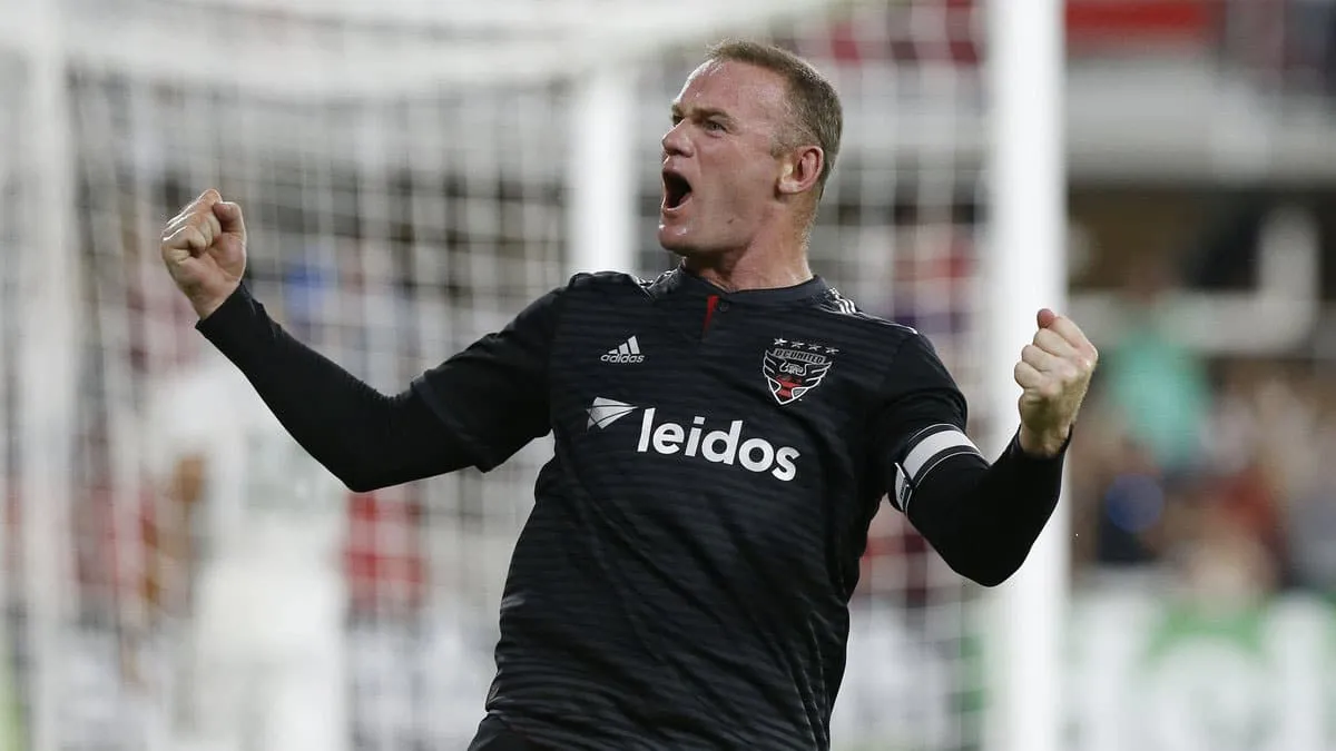 Depois do lance espetacular, Rooney brilha de novo e refor&ccedil;a que n&atilde;o est&aacute; de f&eacute;rias no DC United