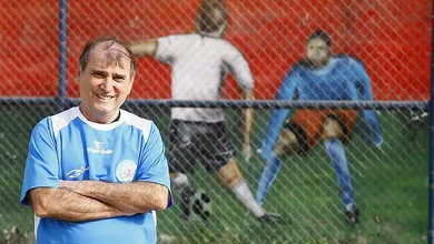 A ca&ccedil;a a um Antunes Coimbra que n&atilde;o era Zico