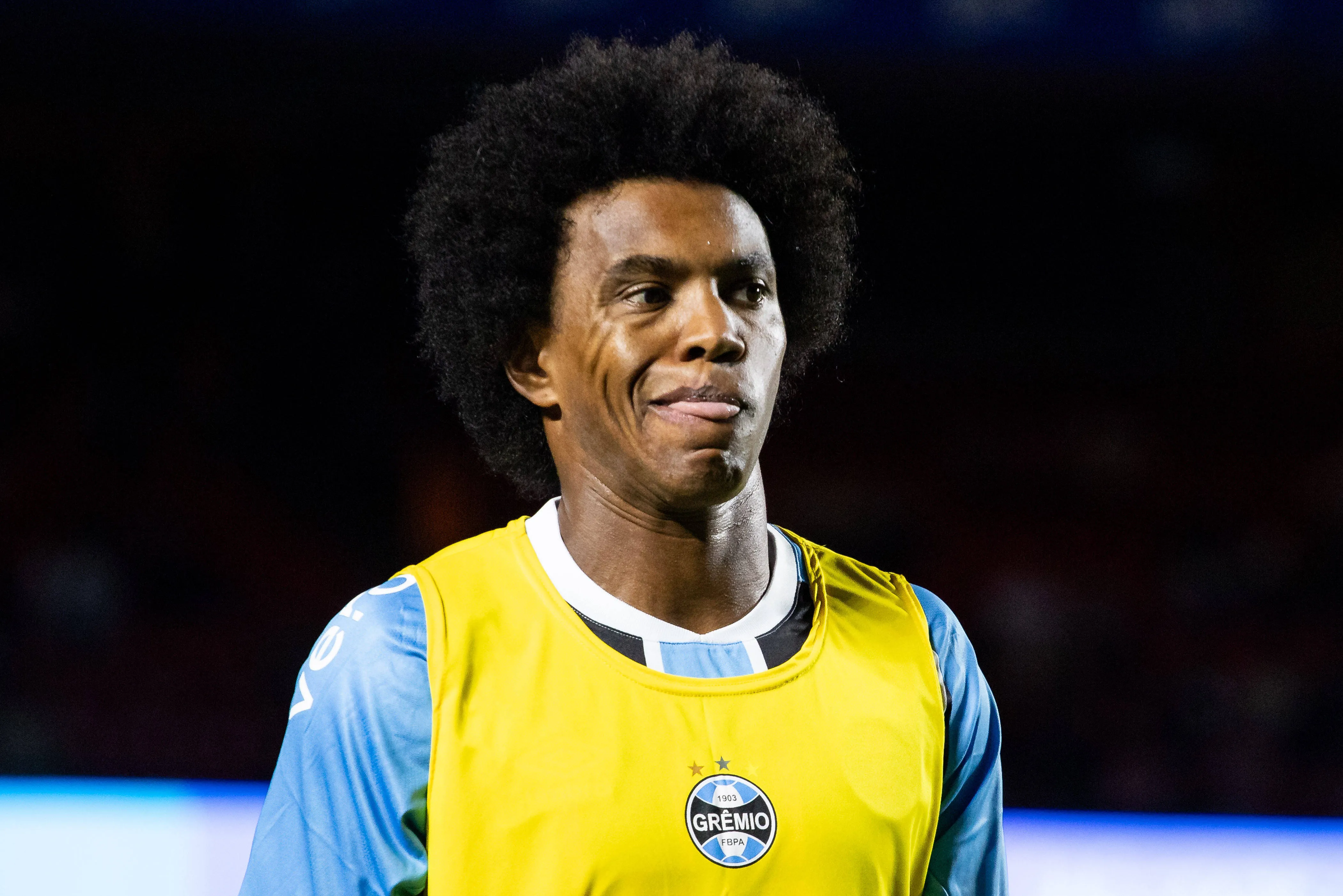 Willian est&aacute; livre no mercado ap&oacute;s deixar o Gr&ecirc;mio