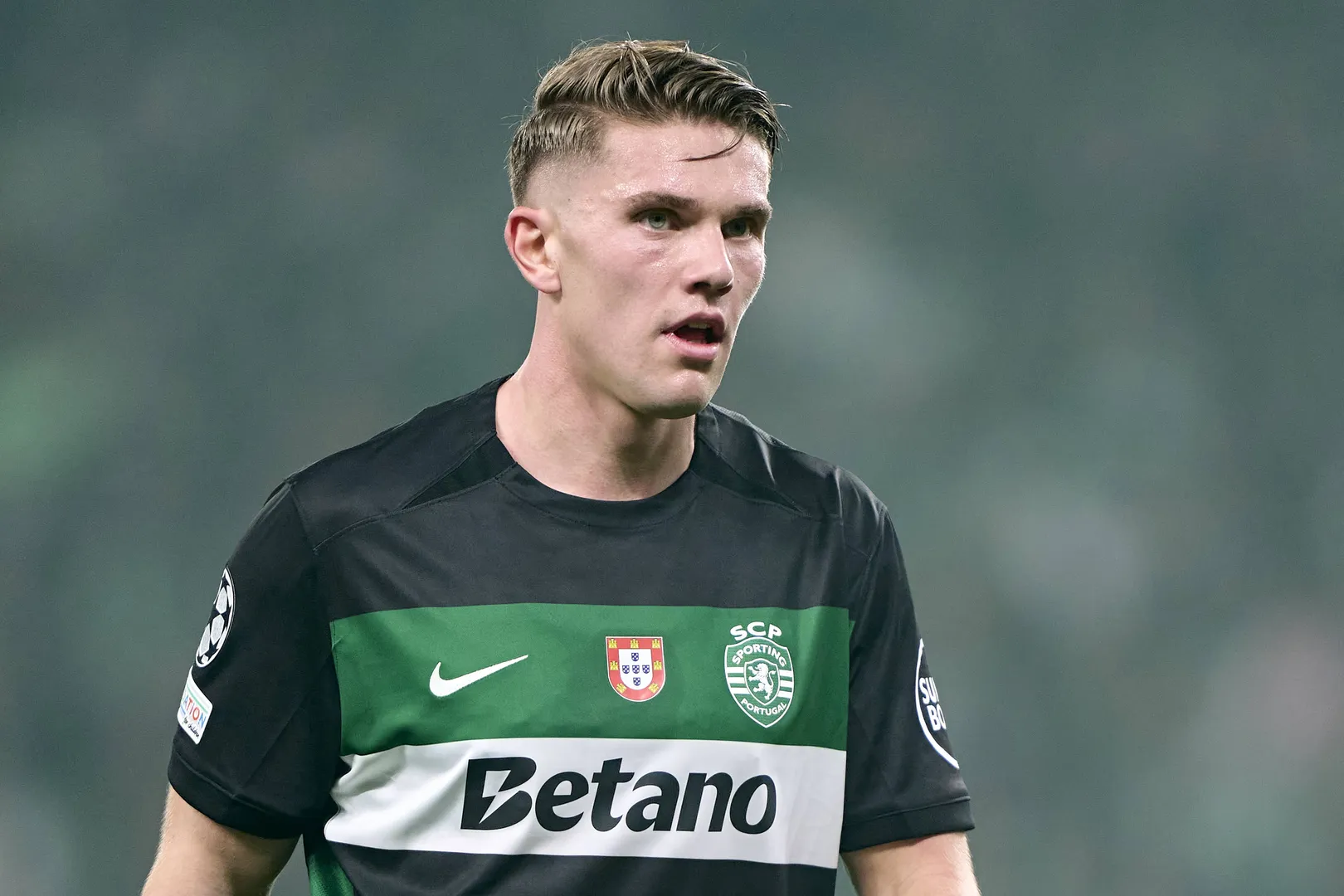 Gy&ouml;keres reprovou atitude de torcedores do Sporting ap&oacute;s derrota na Champions League