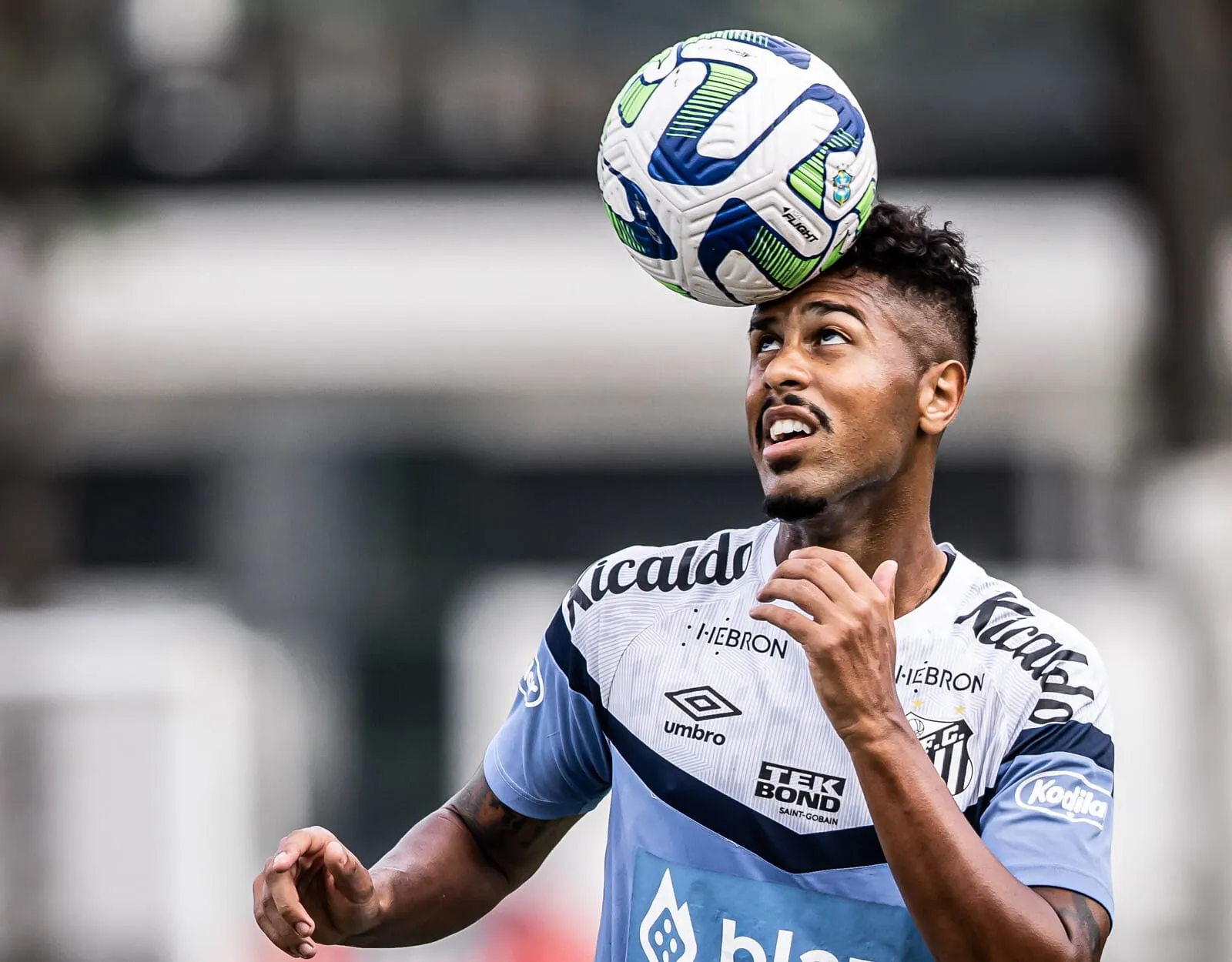 Santos: Diego Aguirre afasta Ed Carlos e outros tr&ecirc;s Meninos da Vila