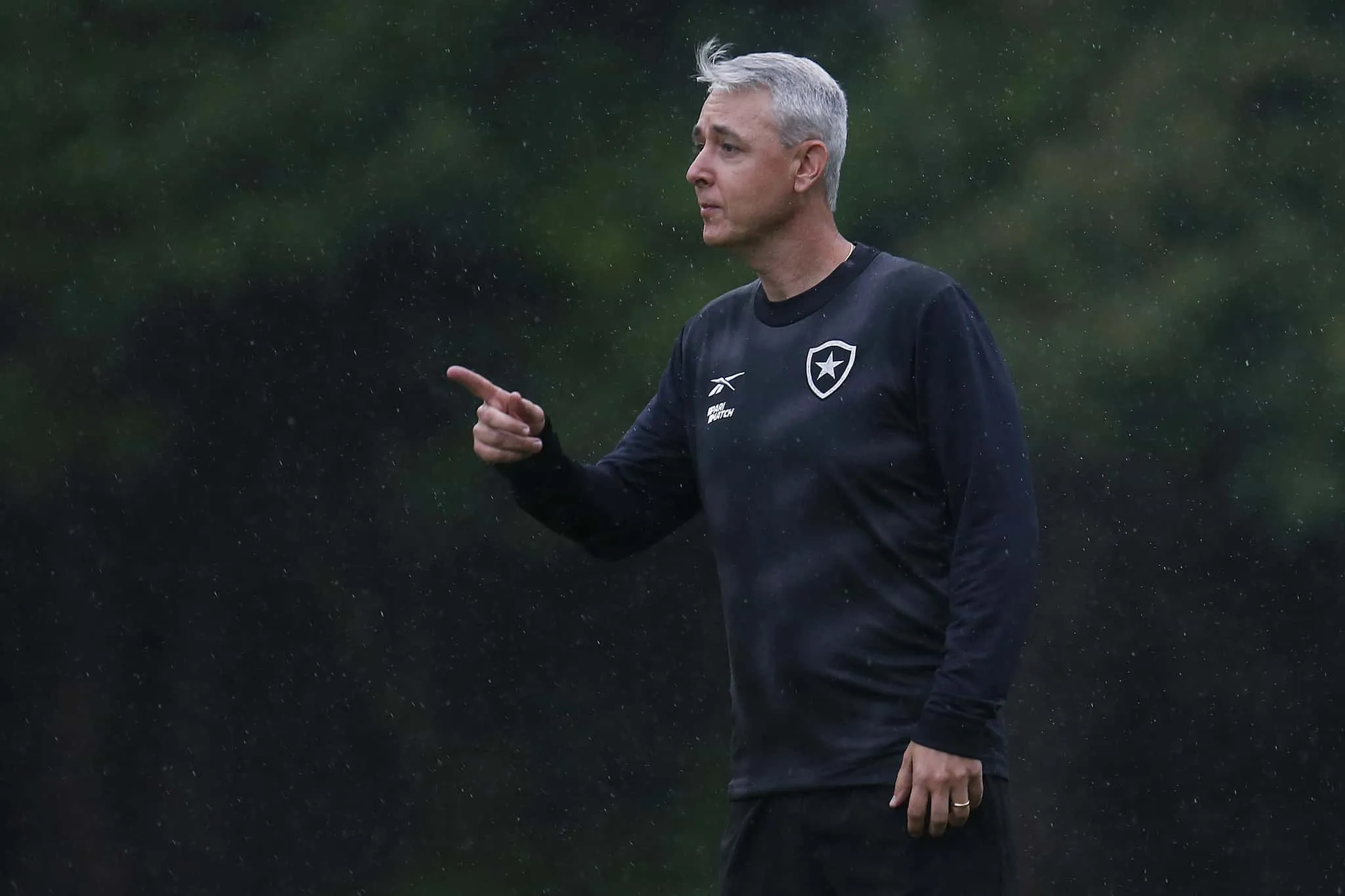 Com base definida, Tiago Nunes pode come&ccedil;ar a repetir time do Botafogo, nesta ter&ccedil;a, contra a Portuguesa