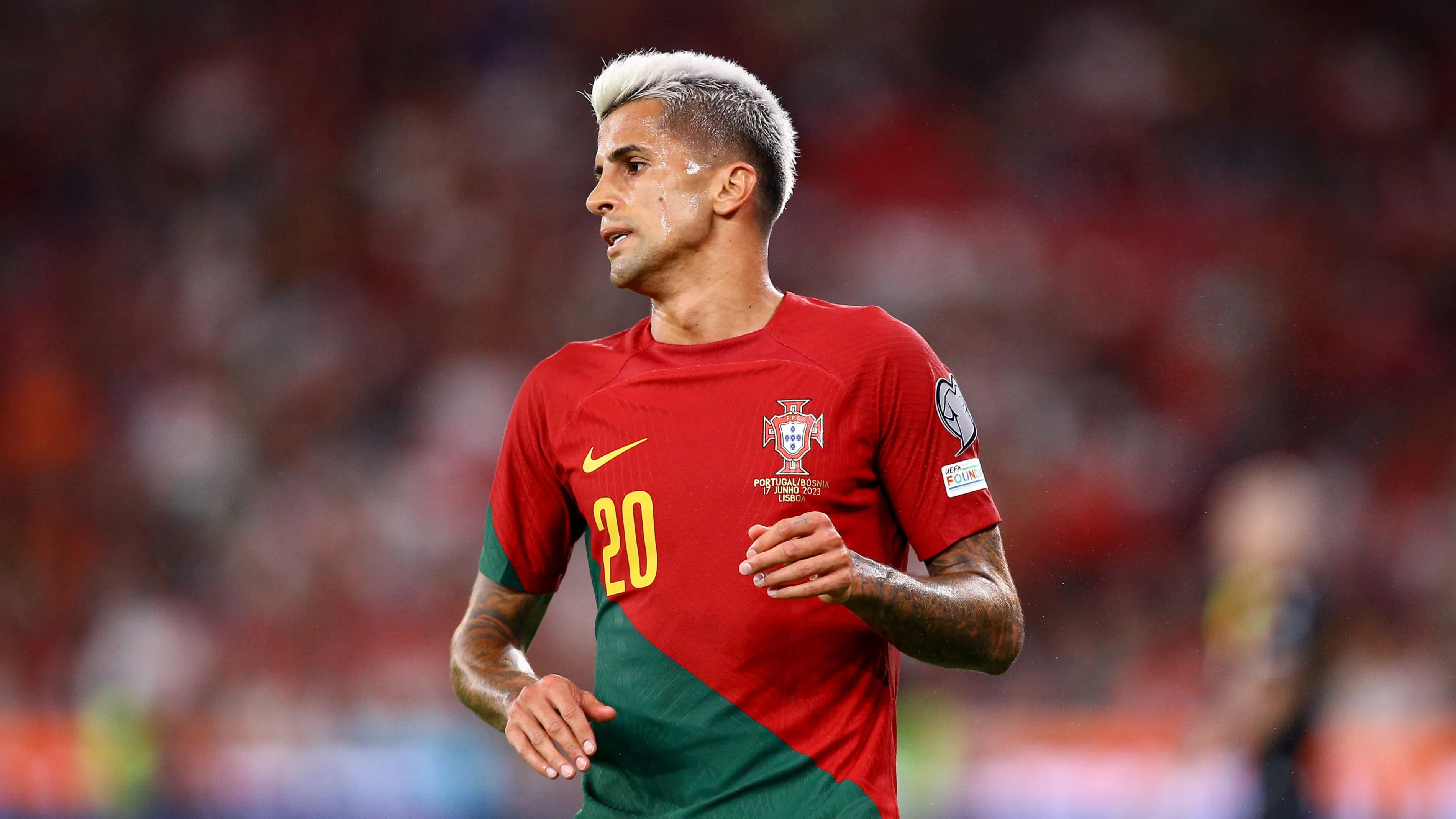 Desencontro por nova alavanca financeira trava chegada de Cancelo ao Barcelona