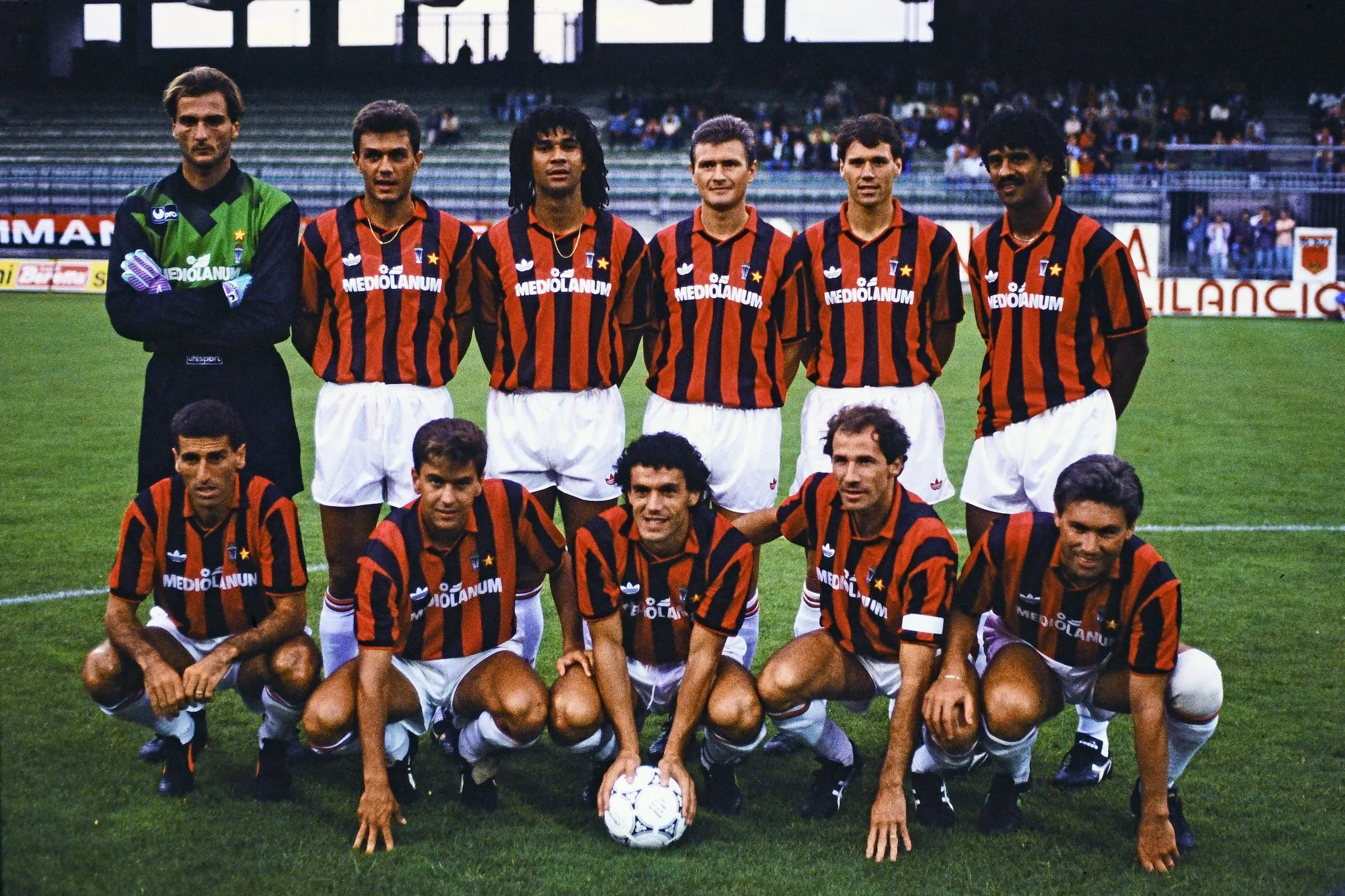 Marco van Basten e Carlo Ancelotti marcaram &eacute;poca no Milan (Foto: Imago/Buzzi)
