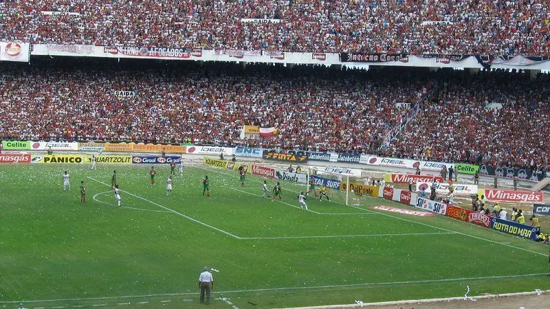 A 2 km da Batalha dos Aflitos, Santa Cruz subia pela S&eacute;rie A em 2005
