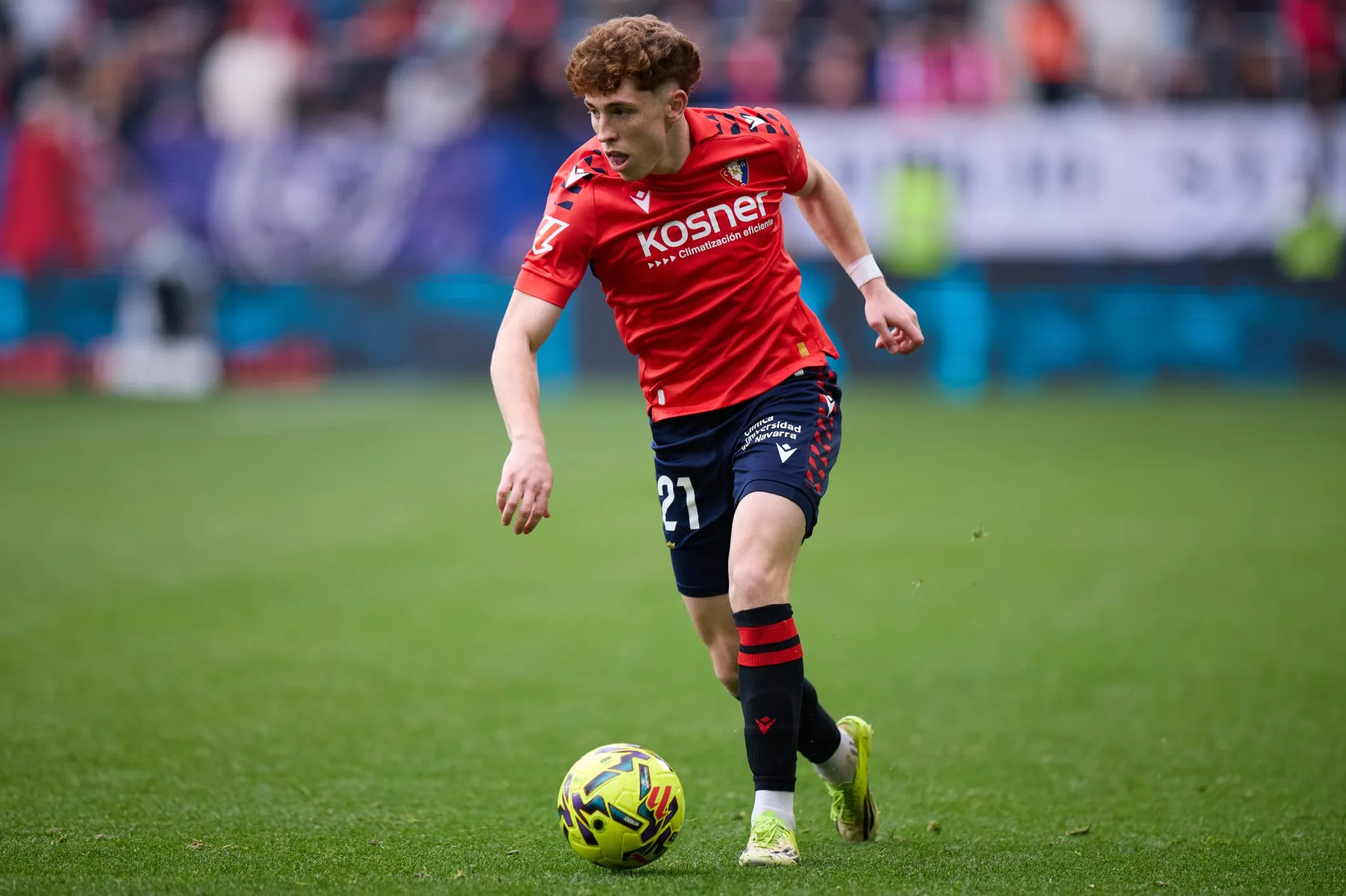 V&iacute;ctor Mu&ntilde;oz em a&ccedil;&atilde;o pelo Osasuna
