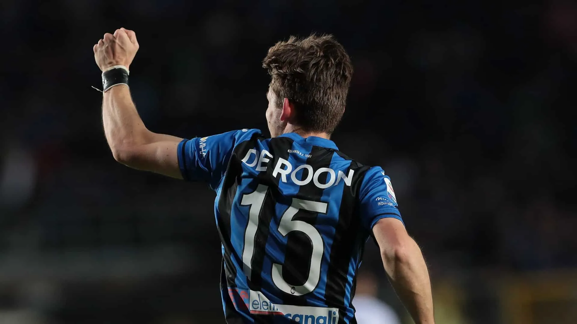 De Roon refor&ccedil;a sua promessa inusitada caso Atalanta ven&ccedil;a a Champions League: &ldquo;Farei pizza para mil pessoas&rdquo;