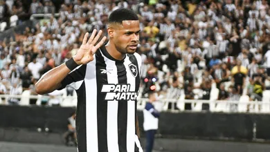 &lsquo;Desacreditei de mim por muito tempo&rsquo;: artilheiro do Botafogo, J&uacute;nior Santos se emociona ao relembrar trajet&oacute;ria