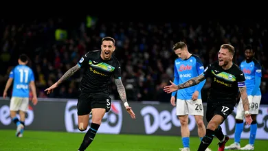 A Lazio conseguiu uma fa&ccedil;anha: travou a m&aacute;quina do Napoli e saiu com o triunfo em pleno Maradona