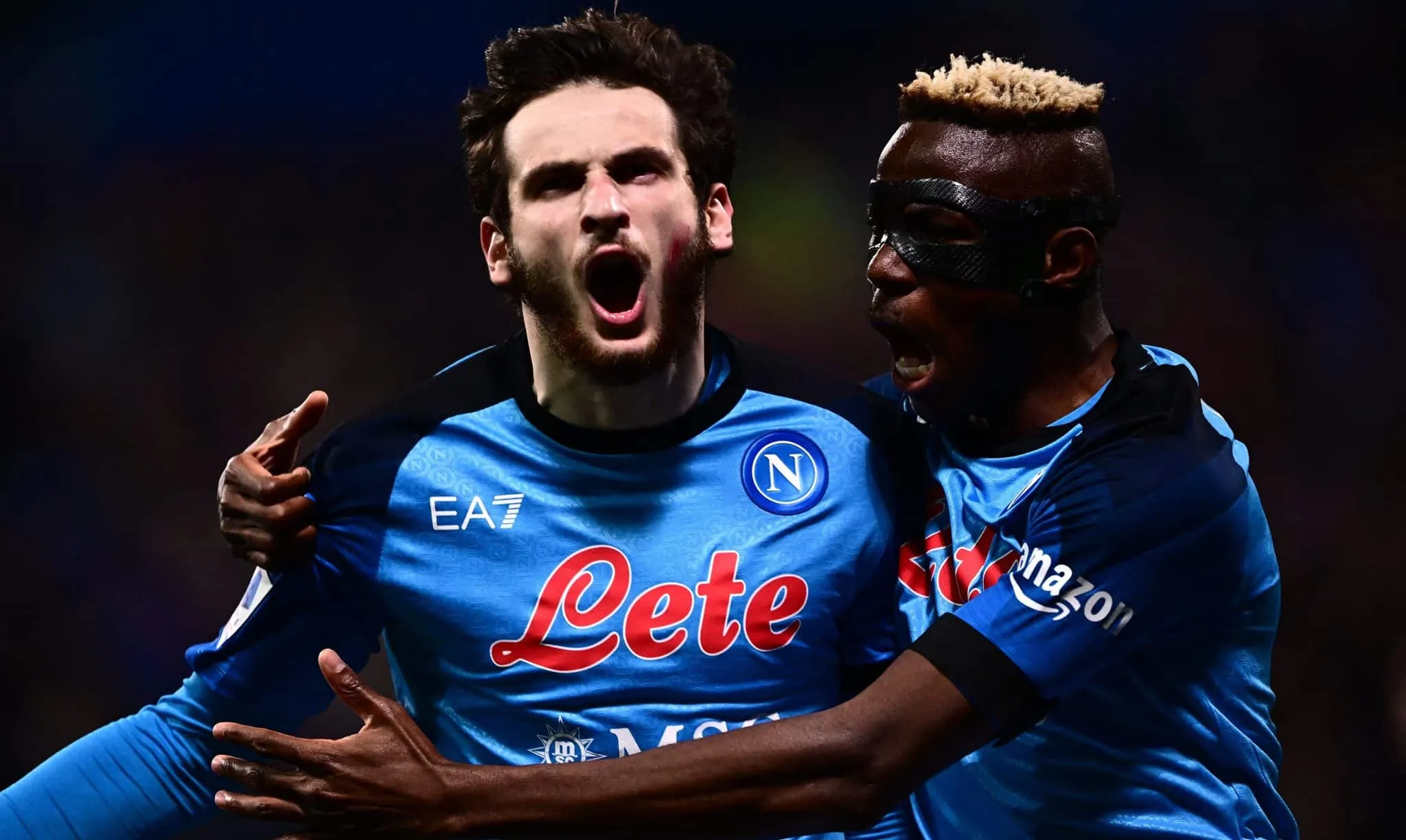 O encanto do Napoli possui um bin&ocirc;mio: Osimhen e Kvaratskhelia, uma dupla irresist&iacute;vel e desde j&aacute; inesquec&iacute;vel