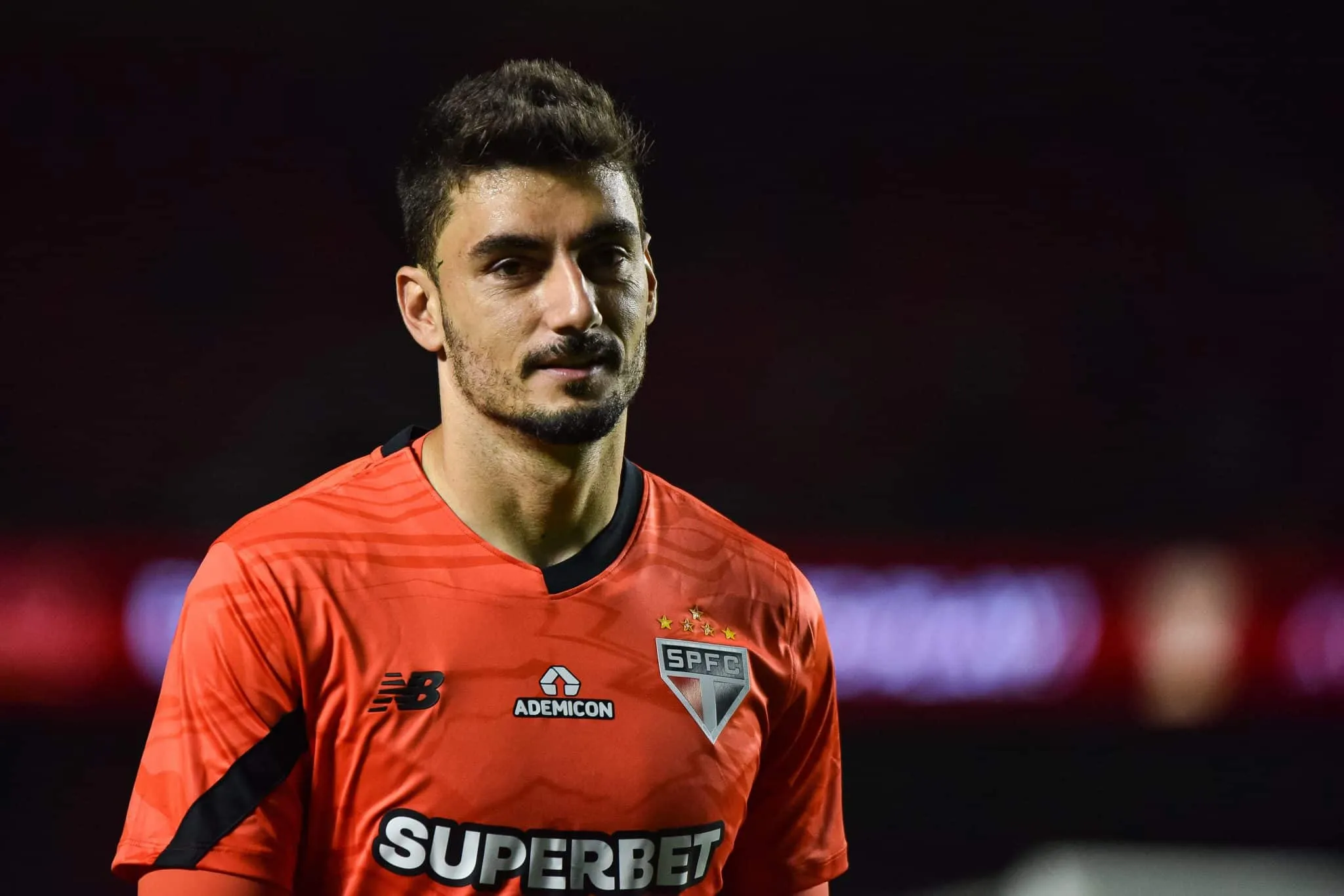 Rafael defende Zubeld&iacute;a e se declara ao S&atilde;o Paulo: &lsquo;Mudou completamente a minha vida&rsquo;