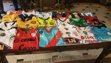 Os 30 clubes da primeira divis&atilde;o argentina juntaram-se para enviar uma camisa cada &agrave; Chape