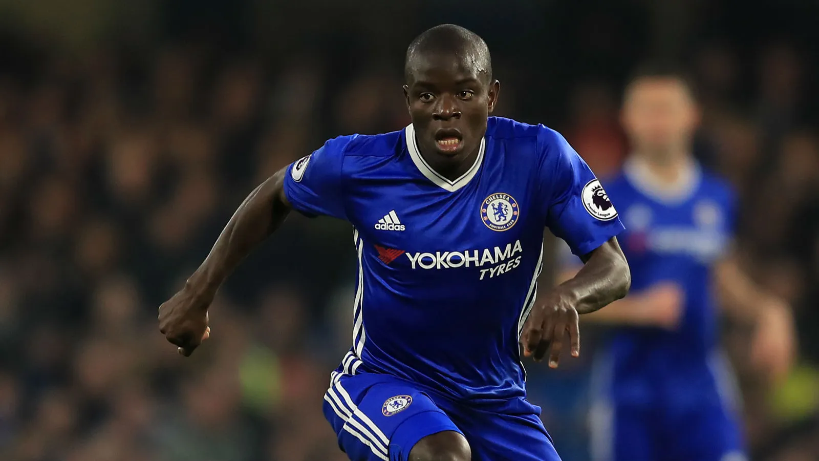 Uma noite monstruosa de Kant&eacute; ajudou o Chelsea a sair com o empate de Anfield