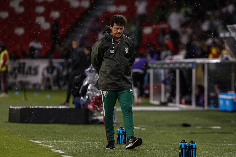 Para Fernando Diniz, arbitragem manchou jogo de ida da Recopa e prejudicou o Fluminense - Foto: MARCELO GON&Ccedil;ALVES / FLUMINENSE FC