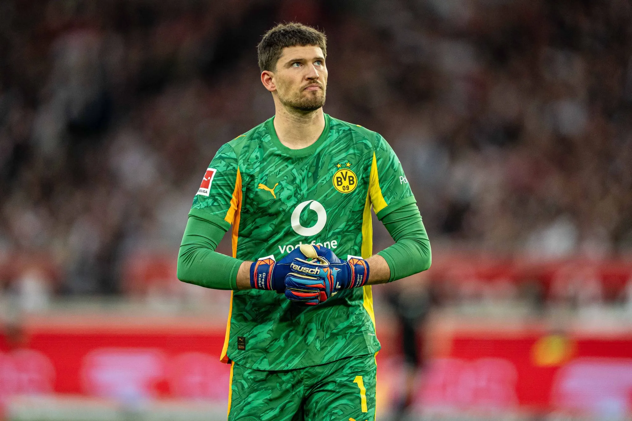 Gregor Kobel em a&ccedil;&atilde;o pelo Borussia Dortmund