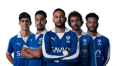 A rela&ccedil;&atilde;o de Rivellino e Zagallo com o novo uniforme do Al Hilal