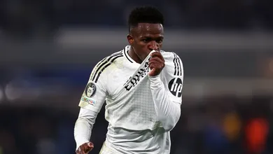 Em 24h, Vinicius Jr responde Rodri&nbsp;e cr&iacute;ticos com pr&ecirc;mio, gol e t&iacute;tulo mundial