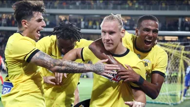 A Champions teve um at&iacute;pico jogo no s&aacute;bado e que rendeu um &eacute;pico ao AEK Atenas