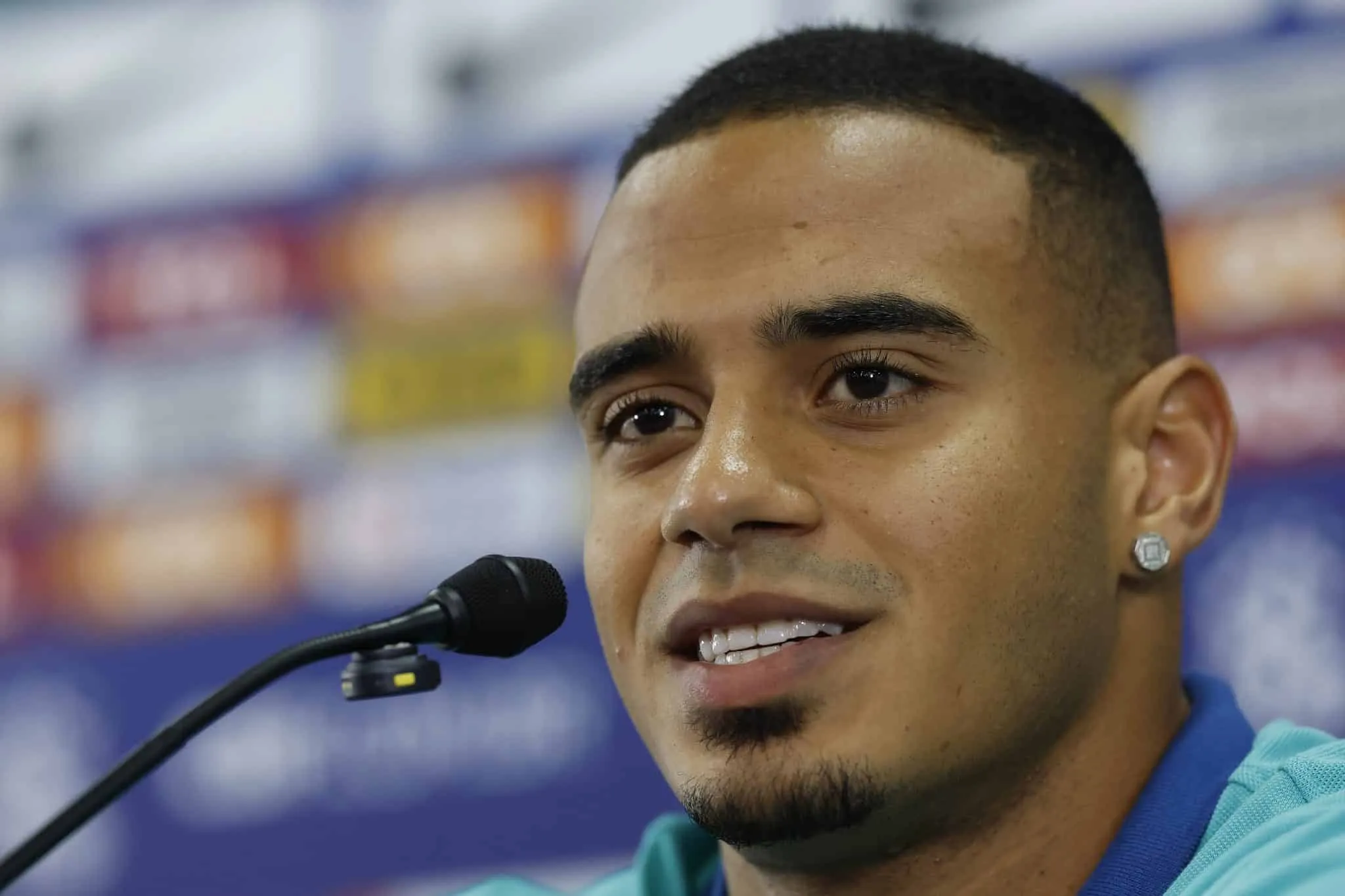 Chamado de &lsquo;Van Dijk do samba&rsquo;, Murillo pode se tornar zagueiro mais caro da hist&oacute;ria