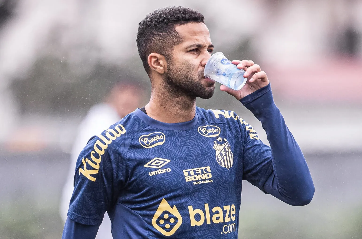 Serginho n&atilde;o v&ecirc; necessidade de psic&oacute;logo no Santos: &lsquo;N&atilde;o muda muita coisa&rsquo;