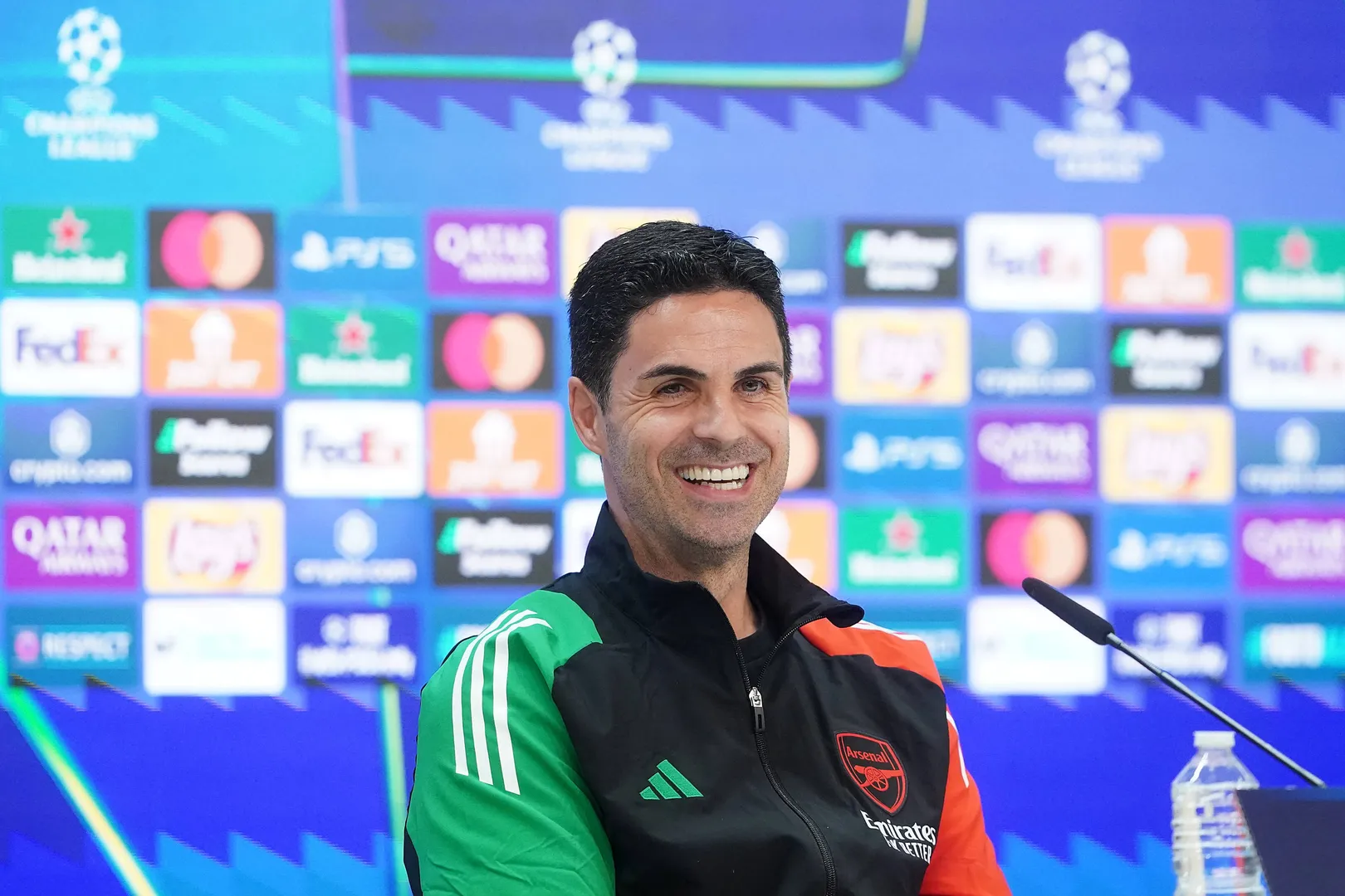 Mikel Arteta, t&eacute;cnico do Arsenal Foto: (Imago)