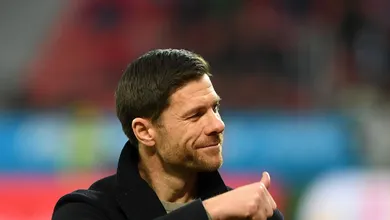 Sil&ecirc;ncio, entra em campo hoje o Leverkusen de Xabi Alonso: azar do Augsburg
