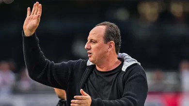 S&atilde;o Paulo mostra que Rog&eacute;rio Ceni &eacute; seu maior &iacute;dolo e tamb&eacute;m seu maior fregu&ecirc;s
