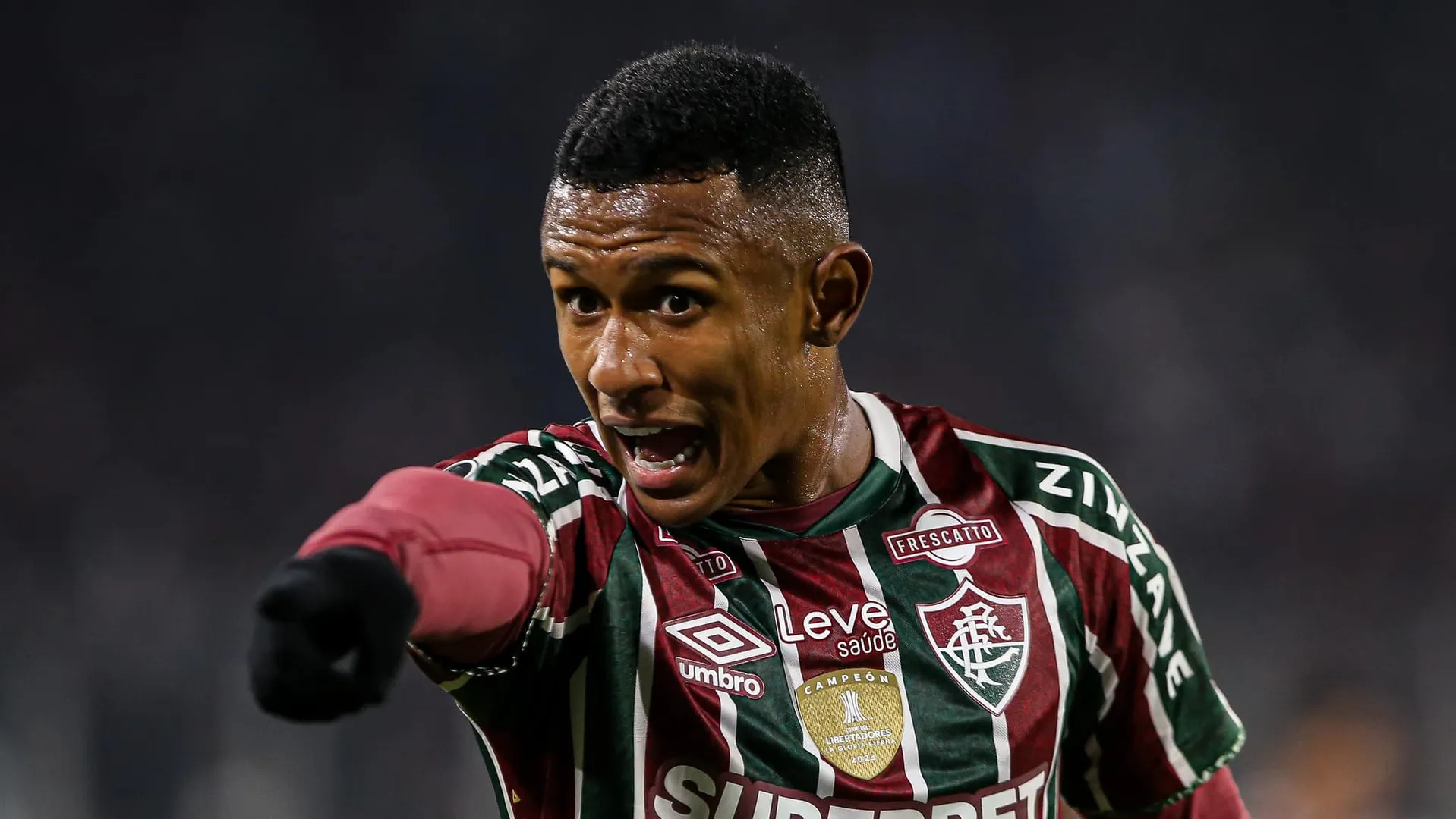 Marquinhos come&ccedil;ou bem no Fluminense, mas sofreu com les&otilde;es e vem sendo pouco utilizado por Mano Menezes - Foto: MARCELO GON&Ccedil;ALVES / FLUMINENSE FC