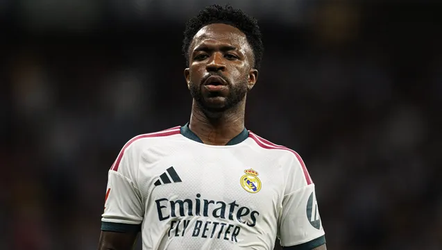 &lsquo;Como se j&aacute; houvesse um roteiro': Real Madrid aumenta cr&iacute;ticas aos crit&eacute;rios de &aacute;rbitros para Vini Jr