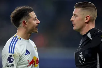 Premier League abre bastidores do jogo e permitir&aacute; ouvir conversas entre jogadores e &aacute;rbitros