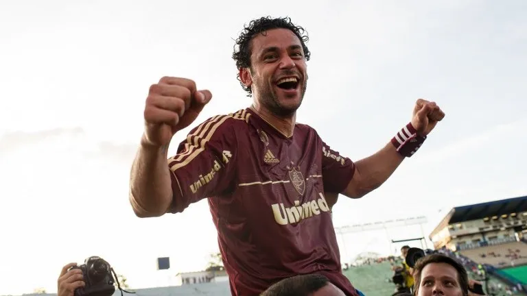 Fred foi her&oacute;i em 2012 e e tornou, para muitos, o maior &iacute;dolo da hist&oacute;ria do Fluminense, e representa o time da era como um dos maiores da hist&oacute;ria do clube (Foto: AFP PHOTO/Yasuyoshi CHIBA)