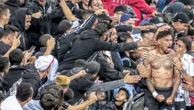 Com dois de Boselli, o Corinthians encerrou a seca com uma vit&oacute;ria pouco prov&aacute;vel aos seus tempos recentes