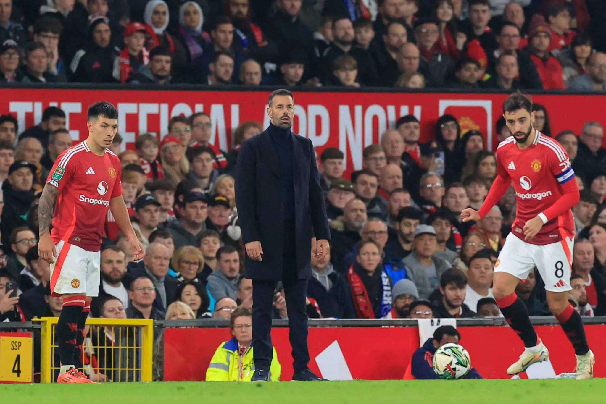 Jogadores do United fazem pedido &agrave; diretoria antes de chegada de novo t&eacute;cnico