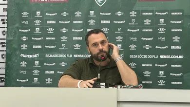 Presidente do Fluminense detona Daronco: &lsquo;Precisa encerrar a carreira&rsquo;