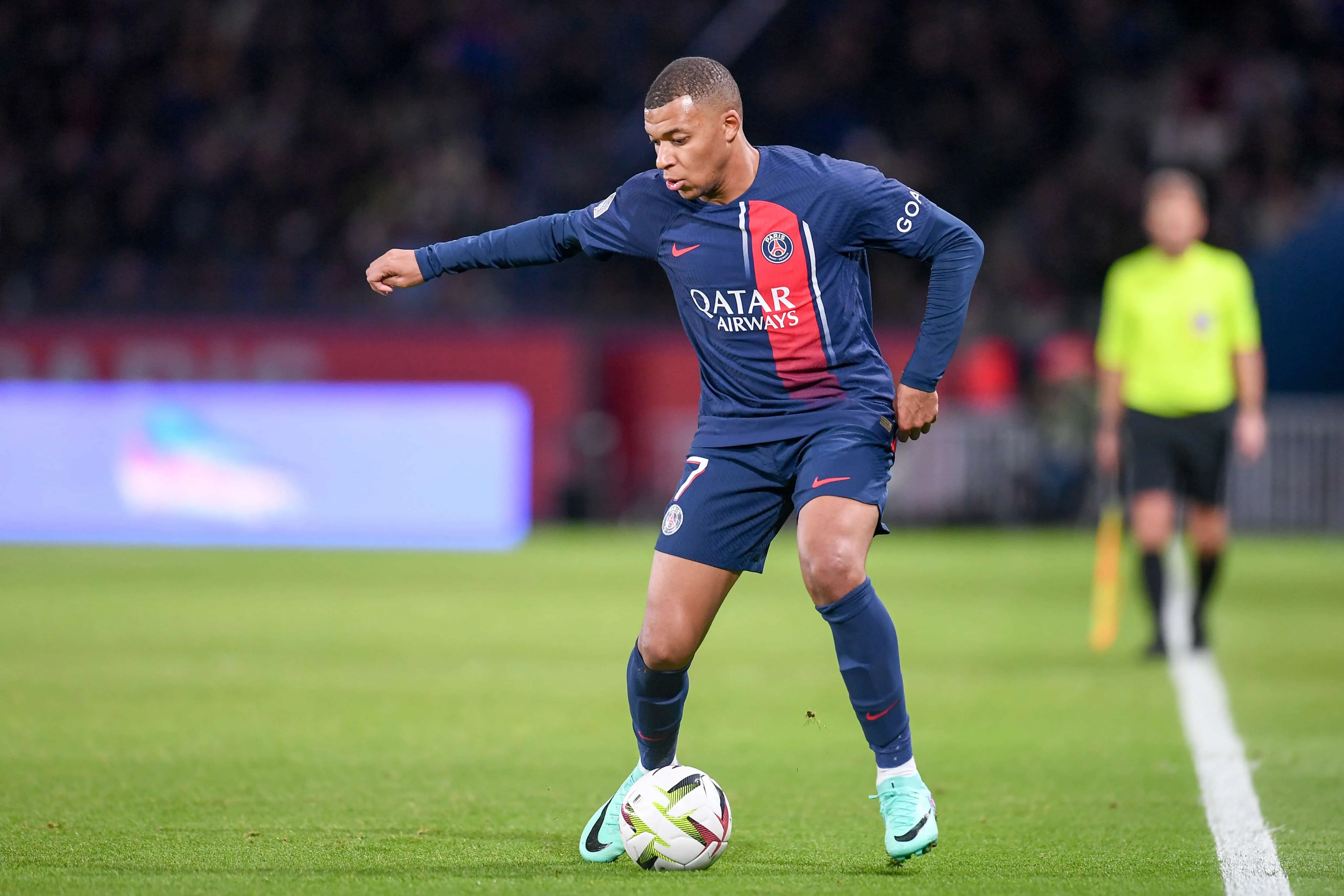 Nasri aconselha Mbapp&eacute; sobre poss&iacute;vel sa&iacute;da do PSG para o Real Madrid: &lsquo;Seja o rei do seu povo&rsquo;
