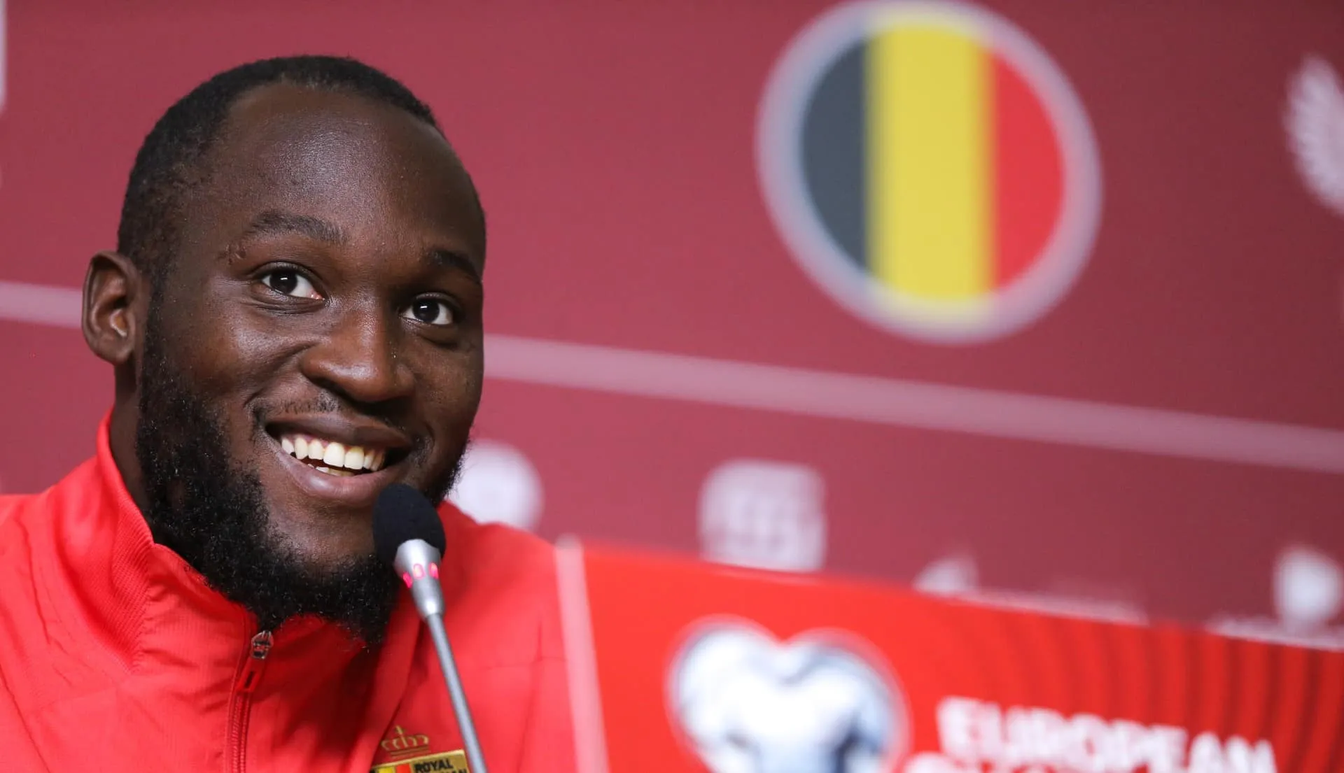 Para celebrar seus 50 gols pela sele&ccedil;&atilde;o, Lukaku doou 5 mil ingressos a institui&ccedil;&otilde;es de caridade