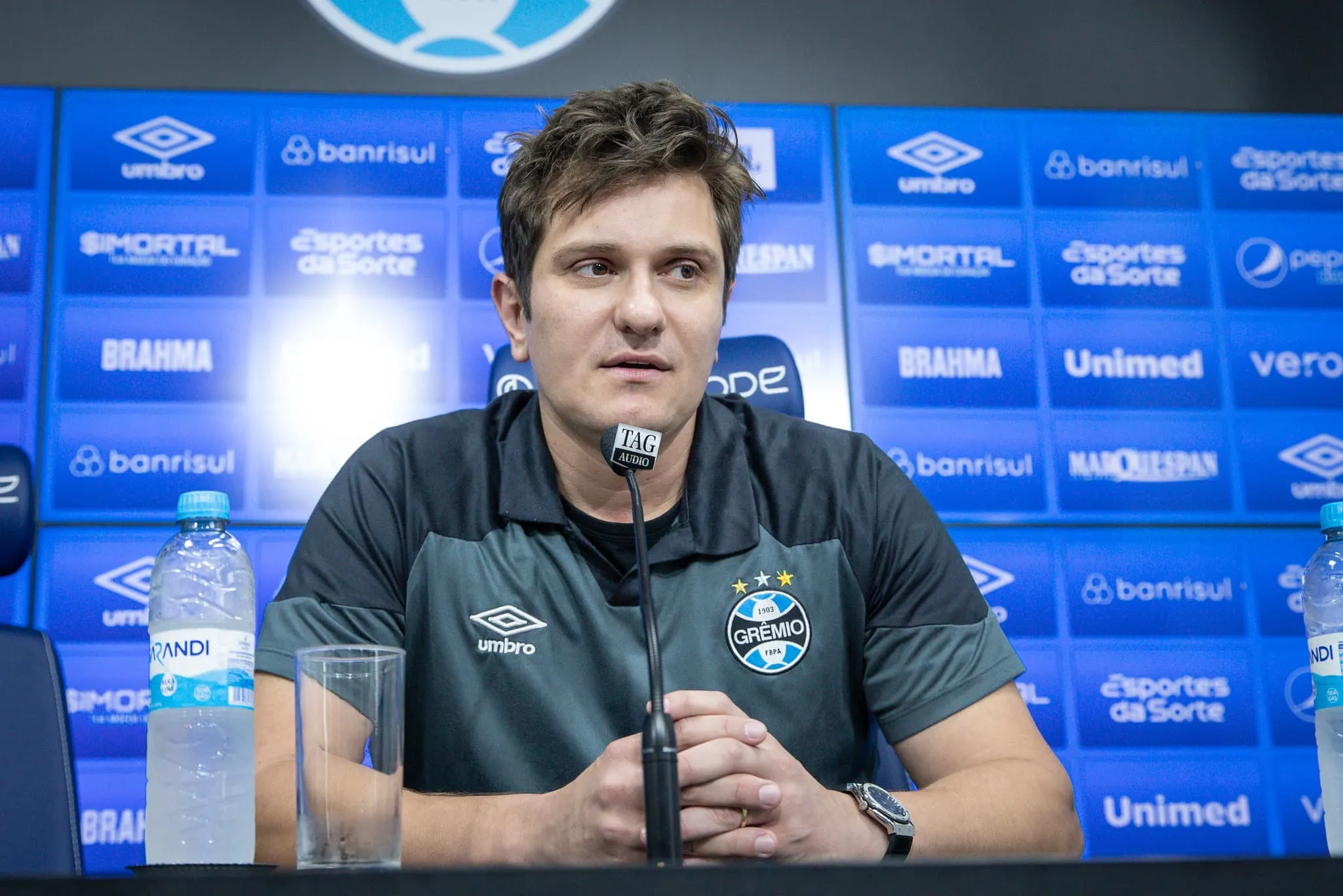 Dirigente do Gr&ecirc;mio culpa pr&oacute;prio clube por pol&ecirc;mica sobre aus&ecirc;ncia de Renato; entenda