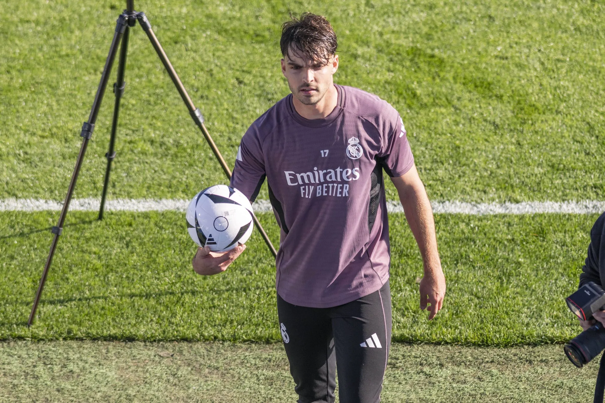 Ra&uacute;l Asencio durante treino do Real Madrid (Foto: Imago/ZUMA Press Wire)